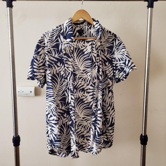 J. Crew Other - J. Crew Floral Shirt Large